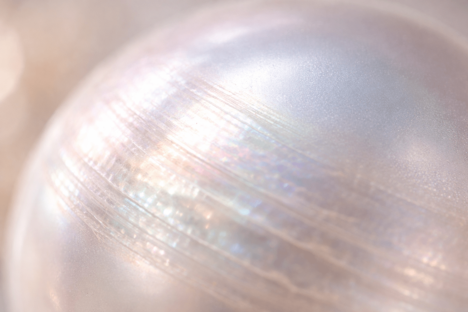 pearlsonly-blog-96-image-1-pearl - لماذا يحتاج تنظيف اللآلئ دون إتلافها إلى تفكير مختلف - مجوهرات اللآلئ - pearlsonly