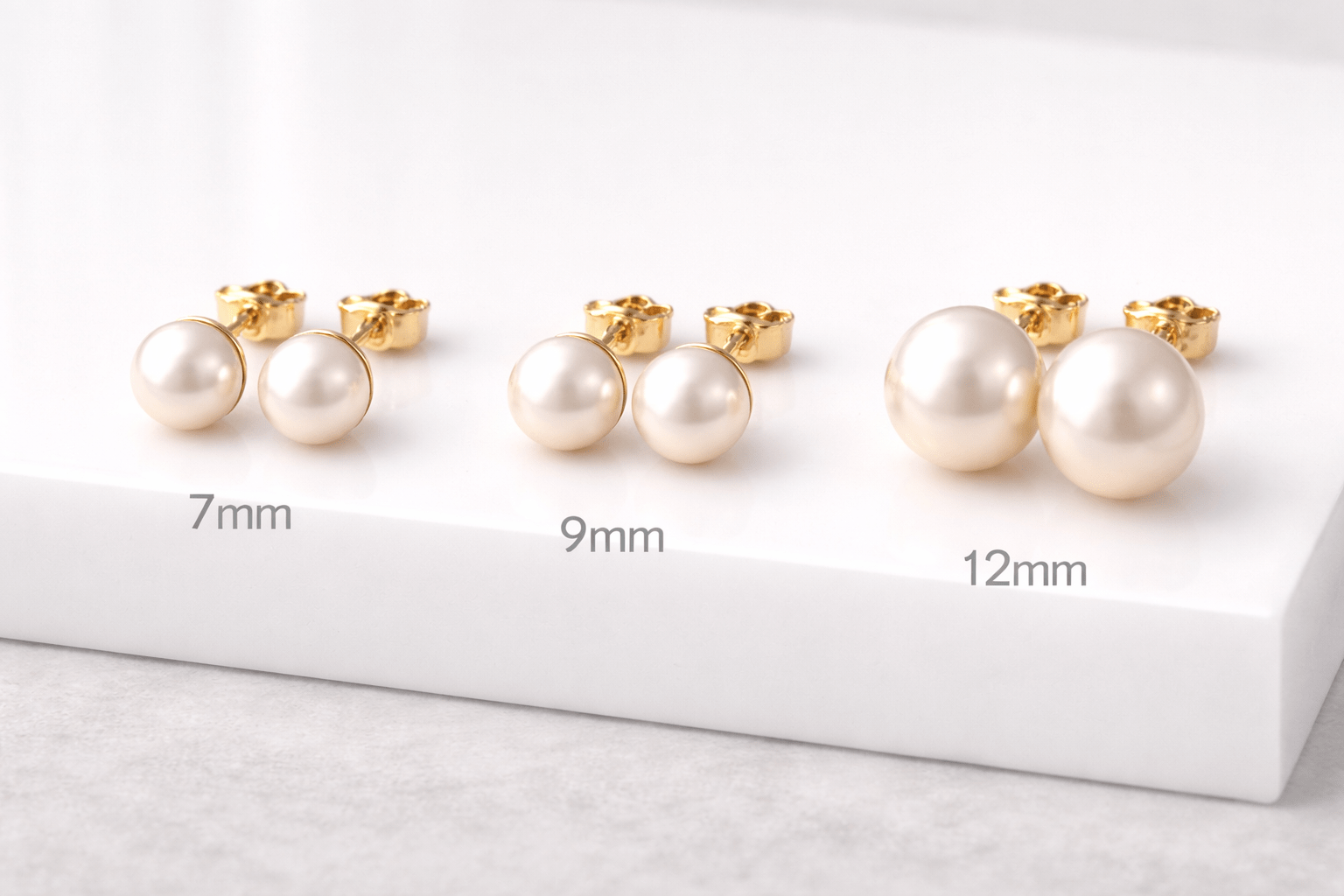 pearlsonly-blog-99-image-4-pearl - اختيار حجم اللؤلؤة لمجوهرات أقراط ذهبية باللؤلؤ - مجوهرات لؤلؤ - pearlsonly