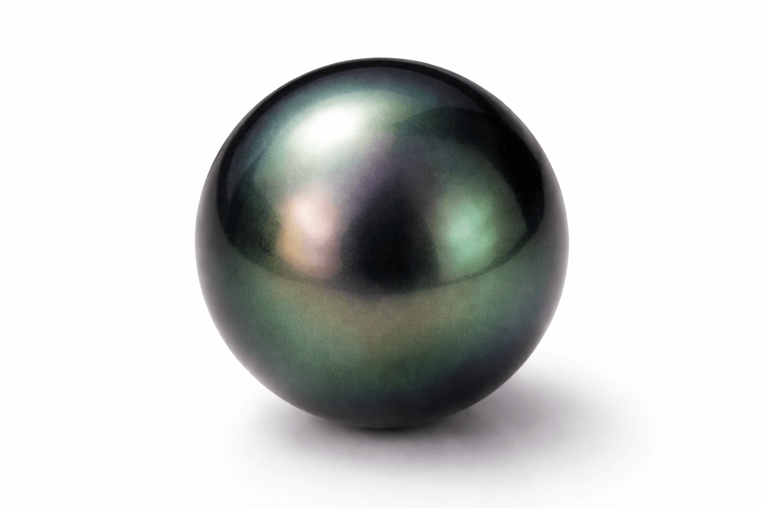 pearlsonly-blog-103-image-1-pearl - ما الذي يجعل لآلئ تاهيتي سوداء فعلياً - مجوهرات اللؤلؤ - pearlsonly