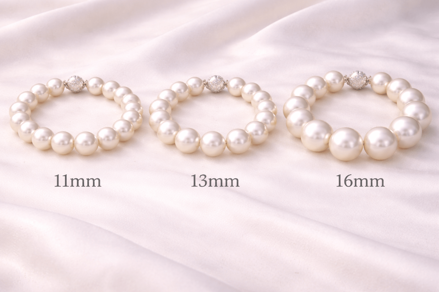 pearlsonly-blog-104-image-4-pearl - الحجم مهم في سوارات South Sea - مجوهرات اللؤلؤ - pearlsonly