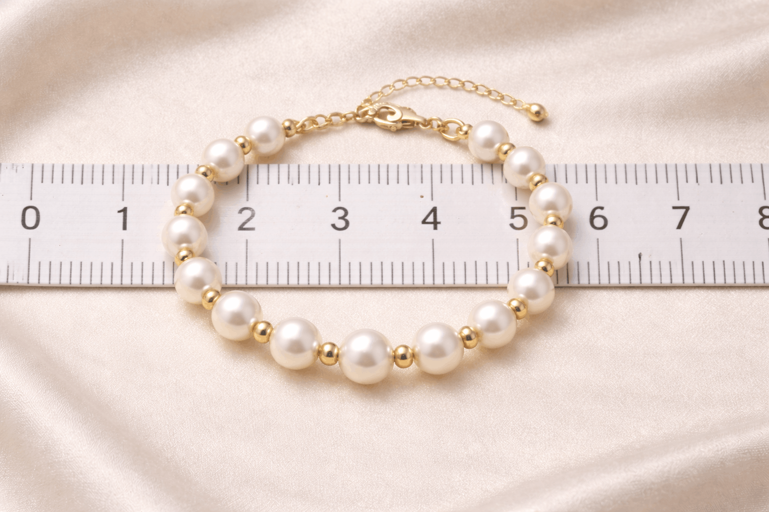 pearlsonly-blog-106-image-8-pearl - اختيار الحجم المناسب لأساور الذهب مع اللؤلؤ - مجوهرات اللؤلؤ - pearlsonly