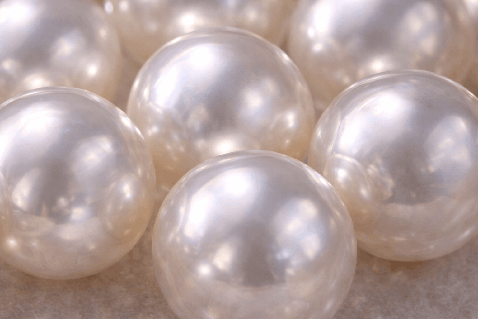pearlsonly-blog-114-image-7-pearl - معايير اللمعان - جواهر اللؤلؤ - pearlsonly